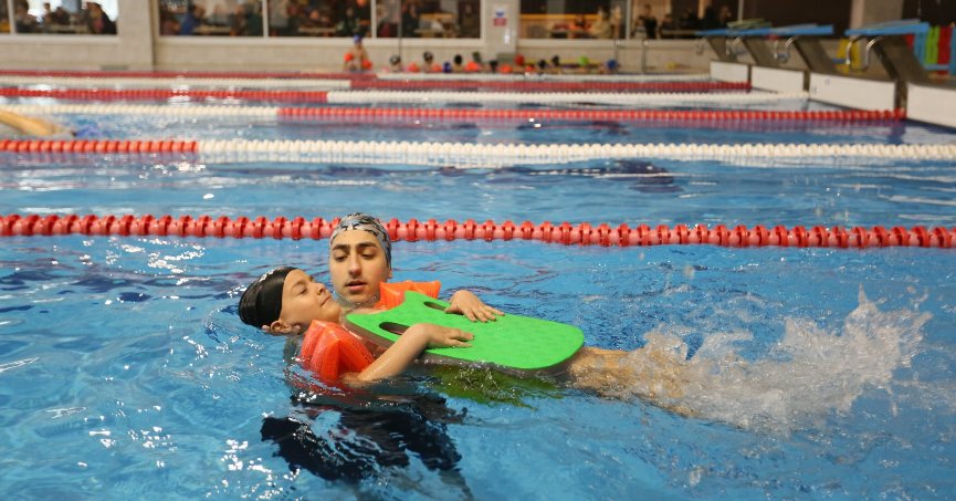 Derince’de 2 Bin 329 Çocuk Havuzla Buluşuyor