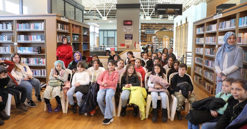 Büyükşehir çocukları sevdikleri yazarlarla buluşturdu