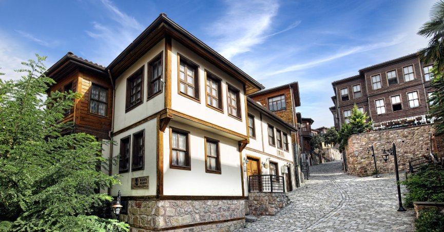 SÜRPRİZ HEDİYELER VE ÇEKİLİŞLER