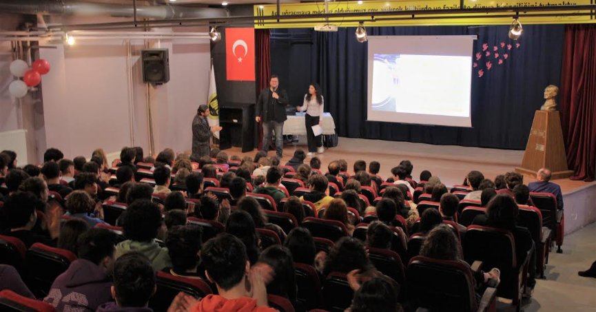 GTÜ Akademisyenleri Liselerde