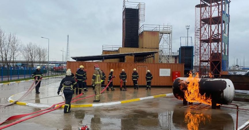  Büyükşehir İtfaiyesinden acil durum ekiplerine eğitim