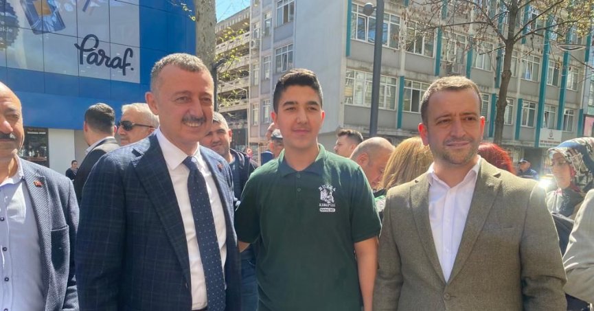 Tutuş Tüm İzmitlileri 11.Açılış Bayramına Davet Etti