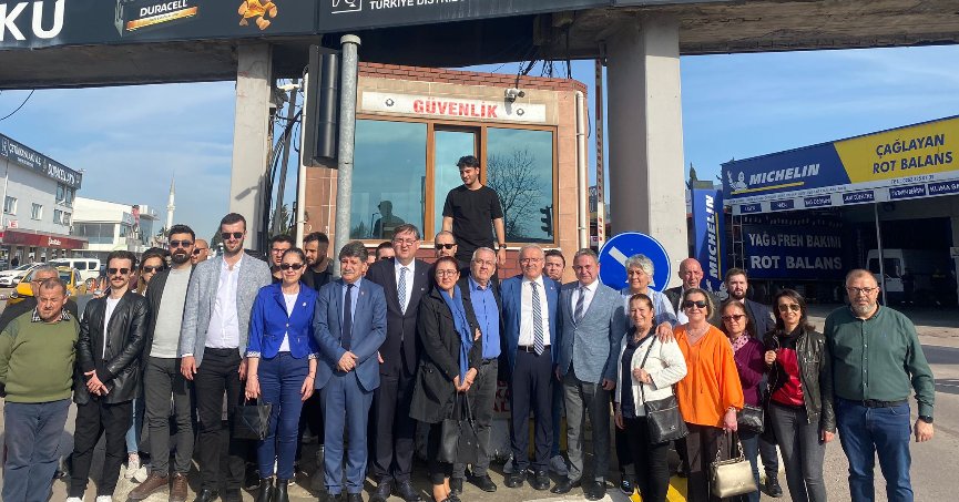 CHP’li adaylar esnafların yanında