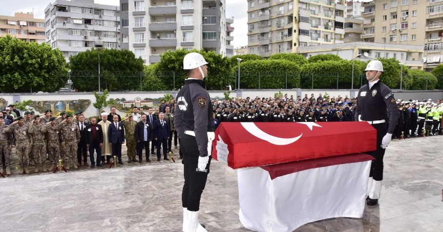 Şehit polis memuru son yolculuğuna uğurlandı