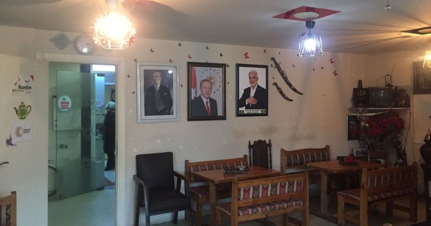 Belsa Plazada  HÜDA PAR başkanı afişi