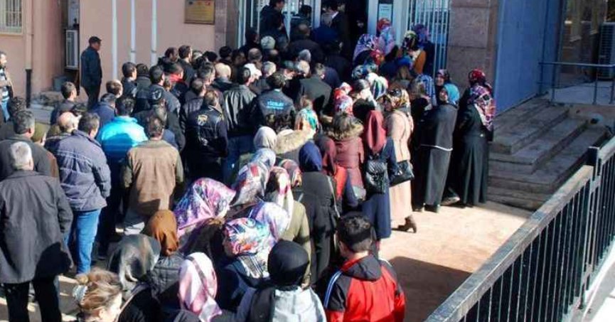Resmi rakamlara göre  3 milyon 508 bin kişi işsiz