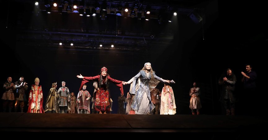 Tiyatro bütün engelleri aşar