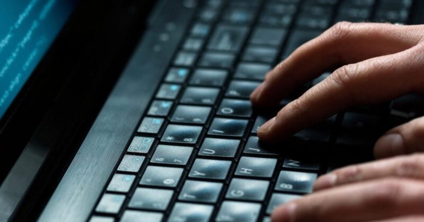 727 internet sitesine erişim engeli