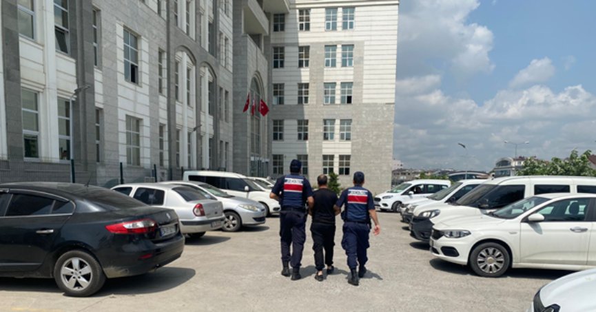 Dolandırıcılık suçundan aranıyordu Jandarma yakaladı