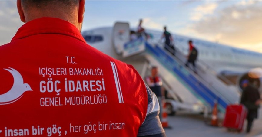 14 kaçak göçmen sınır dışı edildi