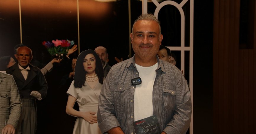 VİŞNE BAHÇESİ, AKM TİYATRO SALONUNDA SAHNE ALDI