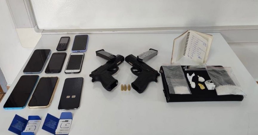 Durdurulan araçta uyuşturucu ve silah ele geçirildi!