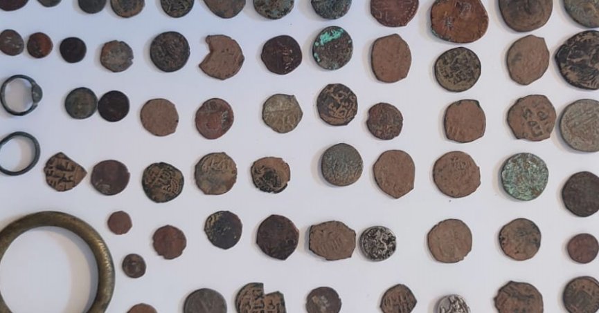 Durdurulan araçtan tarihi eser çıktı!