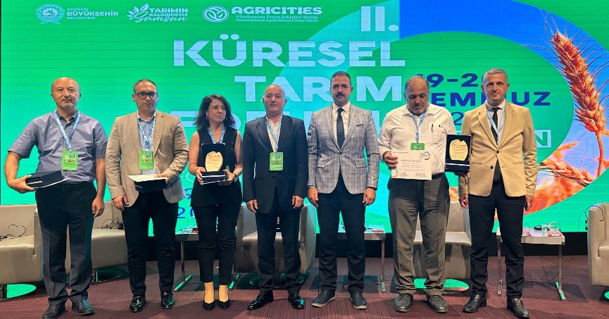 Kocaeli Büyükşehir’in projeleri Türkiye’ye örnek oluyor