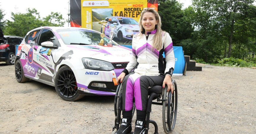 Rüzgarın kızı Kübra, engel tanımıyor