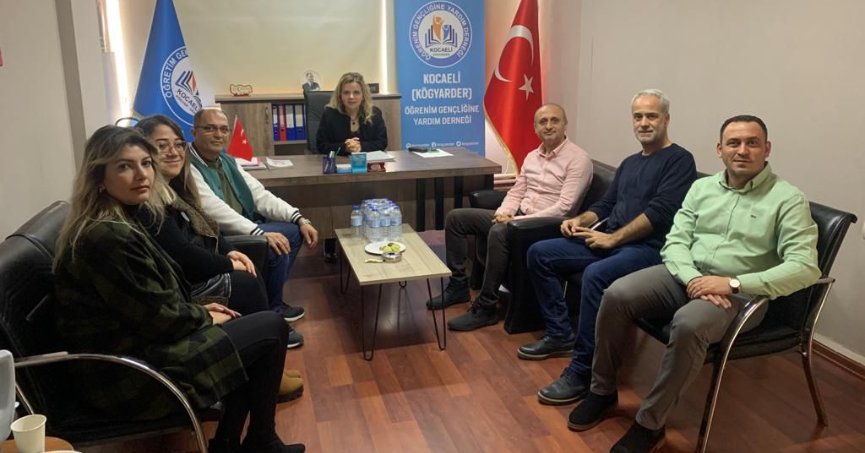 KÖGYAR-DER AMACINA UYGUN HALE GELDİ, BURS VERİYOR