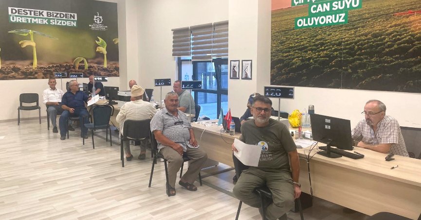 Büyükşehir’in tohum desteğine üreticilerden yoğun ilgi