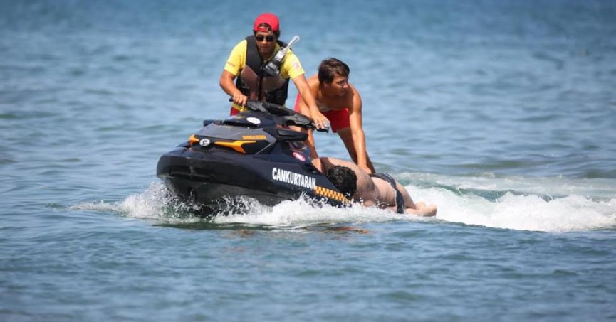 Sahillerde 402 kişi boğulmaktan kurtarıldı