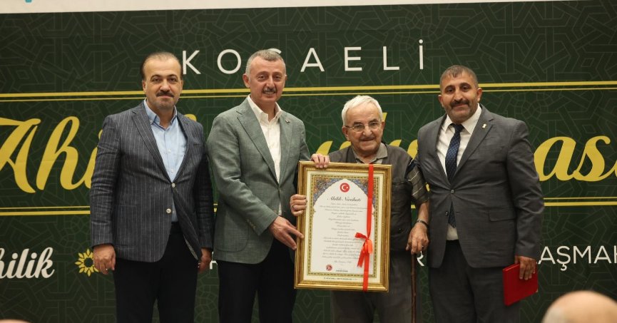 ‘’Halkın ve Hakk’ın rızasını gözetiyoruz’’