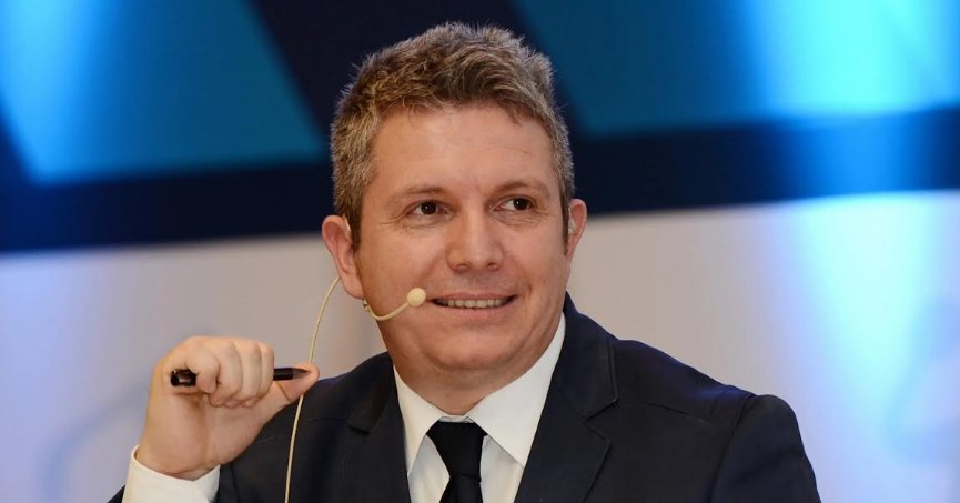 Konferansın Sunucusu Arıkan