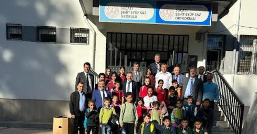 Erzurumlular Vakfı’ndan depremzede çocuklara kışlık mont desteği