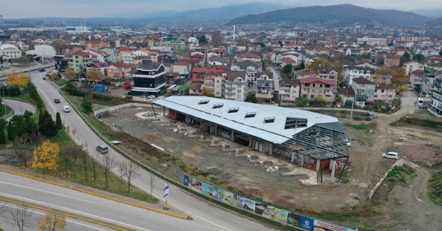 Yeni Gölcük terminalinde çatı imalatı tamam