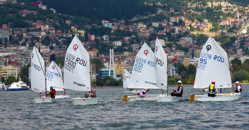 Karşıyaka sahiline Su Sporları Merkezi