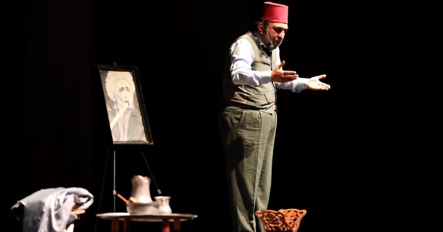 Akif 'Korkma'oyunuyla anıldı