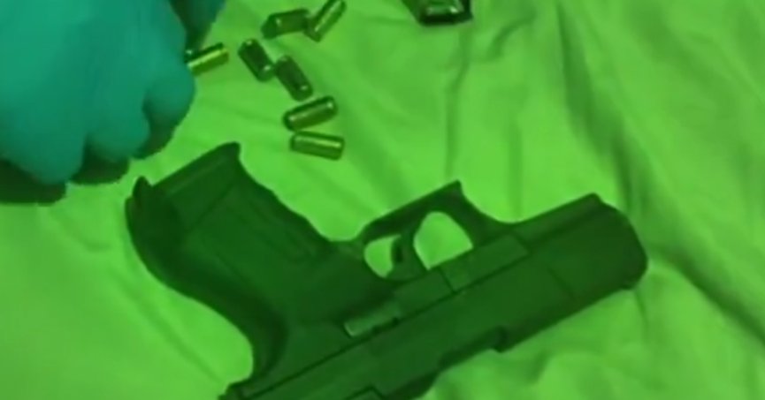 Yüzlerce silah ele geçirildi