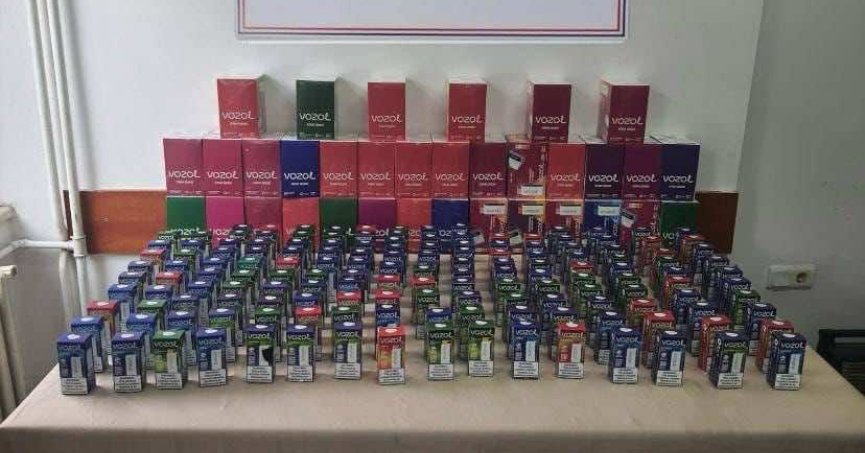 Jandarma 400 bin lira değerinde kaçak elektronik sigara ele geçirdi