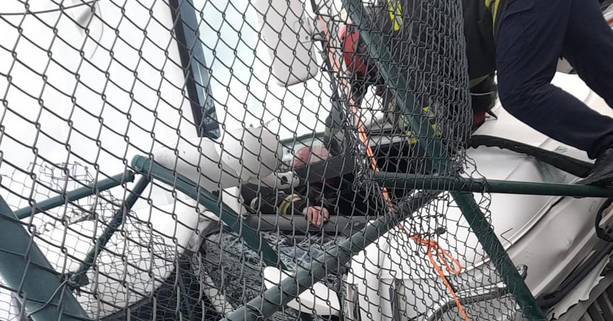 TIR sürücü 2 saatte kurtarıldı