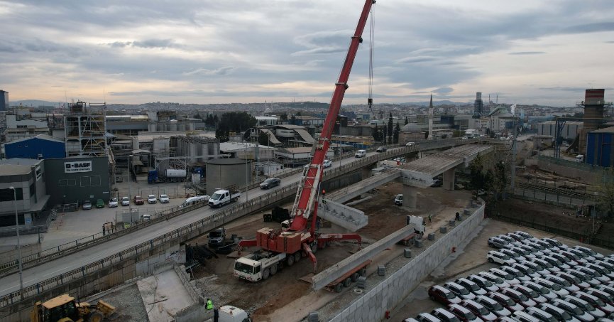 Darıca Osmangazi’de kiriş montajları başladı