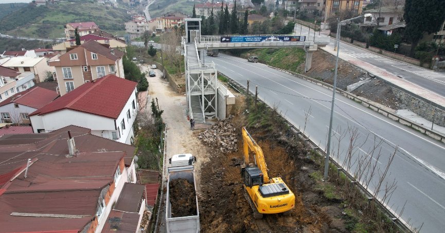 Eskihisar feribot yolu genişletiliyor