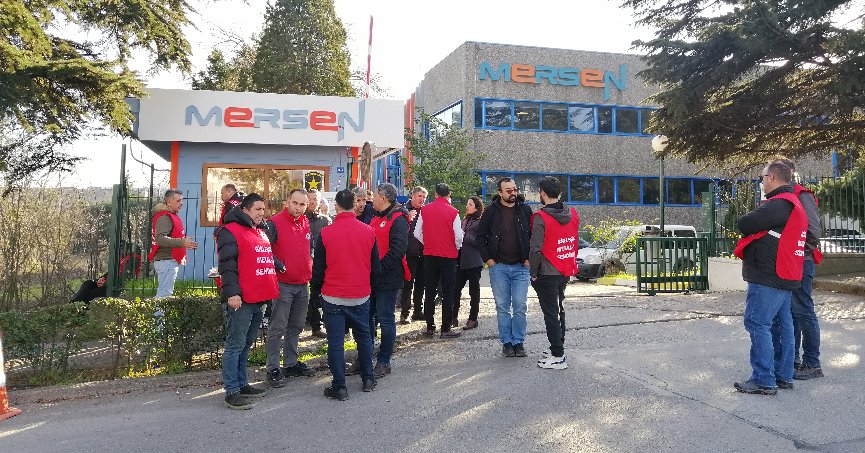 Mersen'de işçiler anayasal haklarını elde etmek için direniyorlar