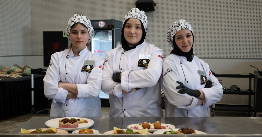 Liseli şefler Gastro Genç’te yeteneklerini sergiledi