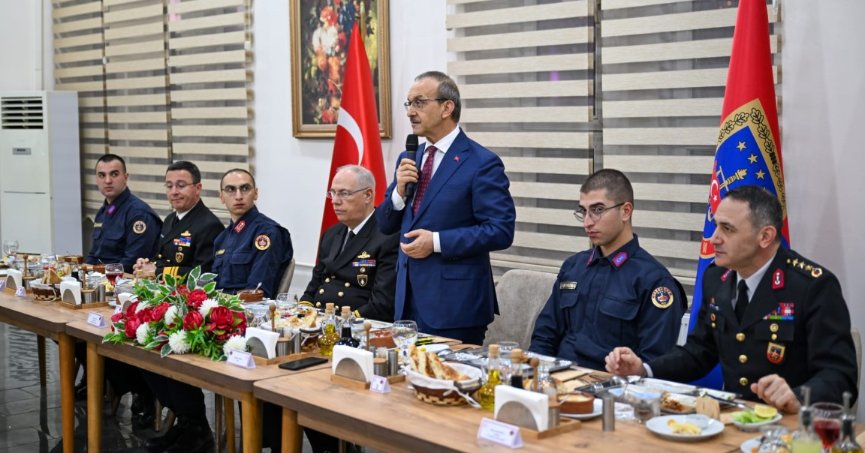 Vali Yavuz, Jandarma Komutanlığının İftarına katıldı