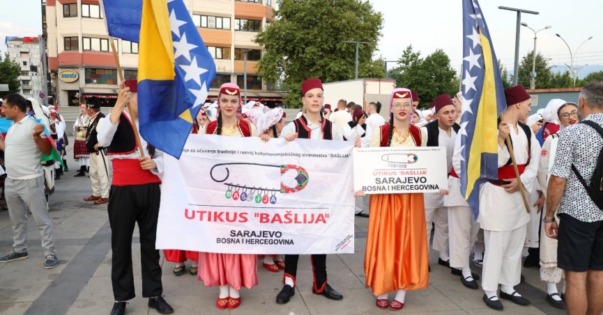 Kocaeli 1. Balkan Halk Oyunları Festivali başladı