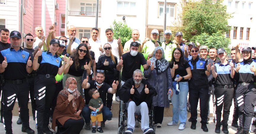 Kanser tedavisi gören polis memuruna, meslektaşlarından duygulandıran sürpriz