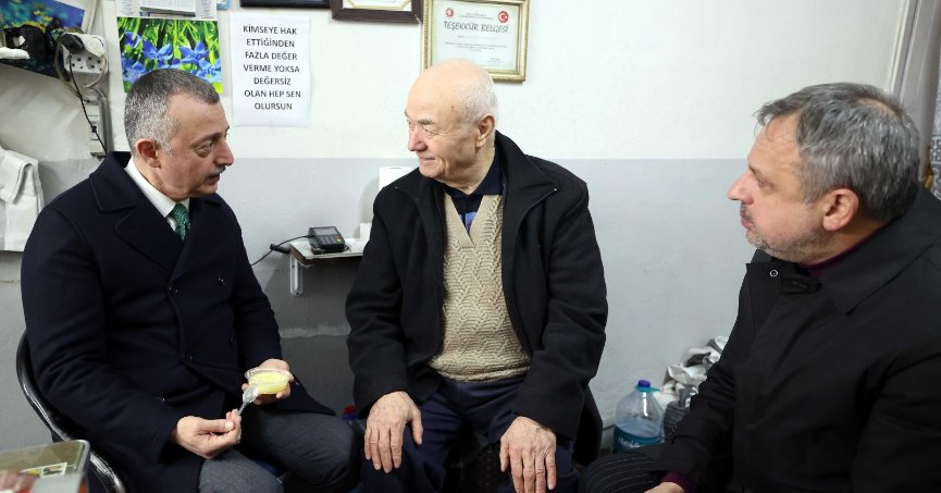 Büyükakın’dan İzmit’te esnaf turu