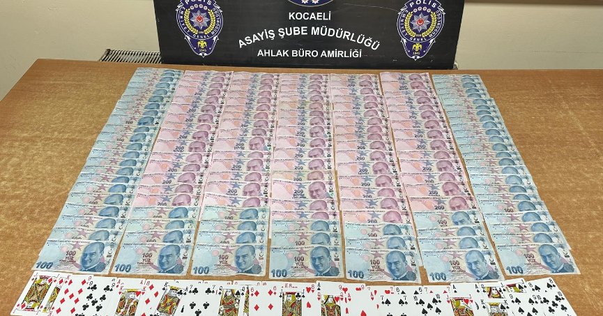 Kumarbazları polis bastı