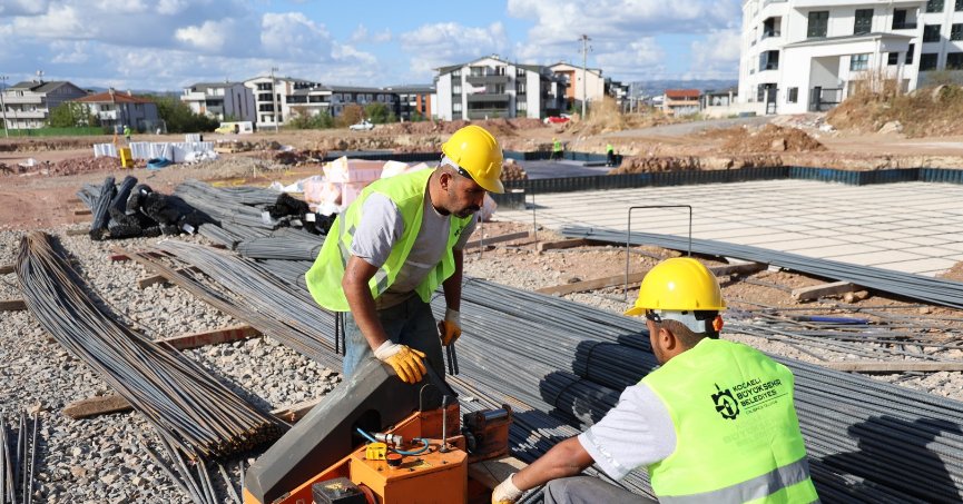 Kartepe Evleri’nde durmaksızın çalışılıyor