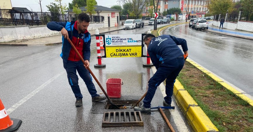 Büyükşehir’den olası su baskınlarına karşı tedbir