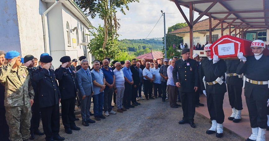 Kıbrıs Gazimiz Kerim Ersoy Dualarla Son Yolculuğuna Uğurlandı