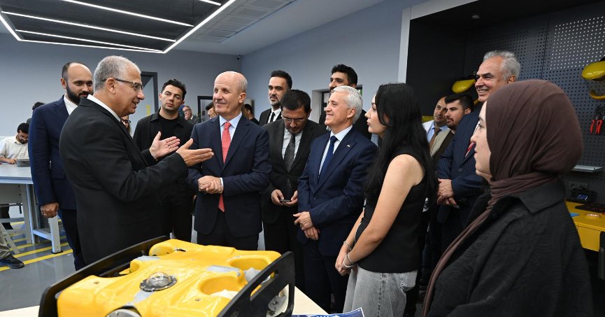 YÖK Başkanı Prof. Dr. Erol Özvar, Kocaeli Üniversitesi Bilimpark’ı ziyaret etti