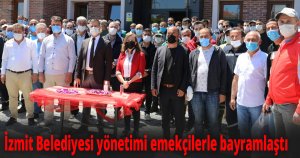 İzmit Belediyesi yönetimi emekçilerle bayramlaştı 