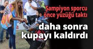 Herkes şampiyonluk kupasını kaldırmasını beklerken diz çöktü