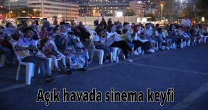  Açık havada sinema keyfi