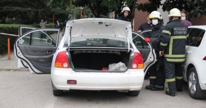 Park halindeki otomobilden sızan gaz korkuttu