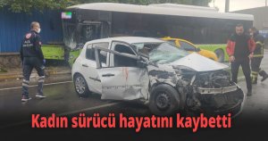  Belediye otobüsü ile otomobil çarpıştı