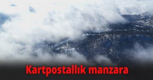 Kartepe'de bulutlarının oluşturduğu kartpostallık manzara dron ile görüntülendi